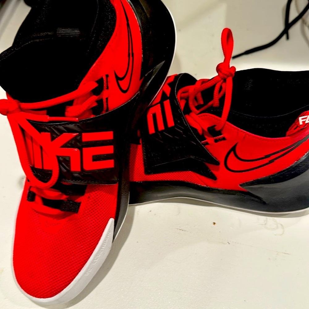 Nike Future Court' Basketball Shoes